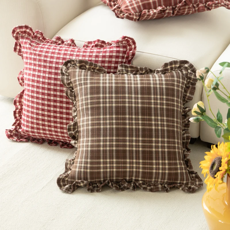 Square decorative cushion cover with ruffles and Vichy check Stornfield