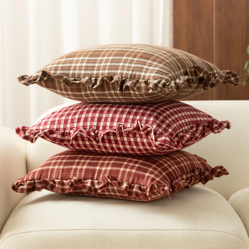 Square decorative cushion cover with ruffles and Vichy check Stornfield