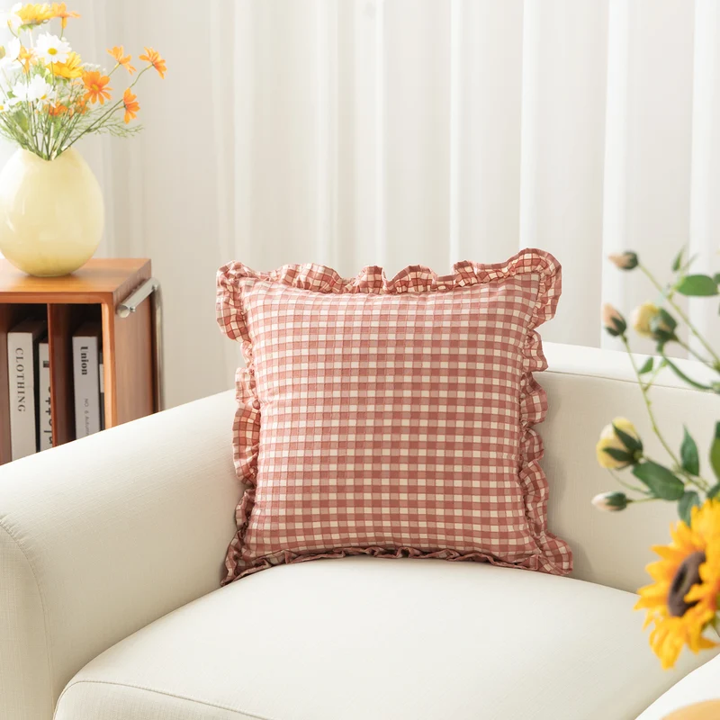 Square decorative cushion cover with ruffles and Vichy check Stornfield