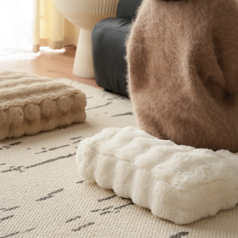 Fluffy square decorative cushion cover made of faux fur with ribbed relief Stornfield