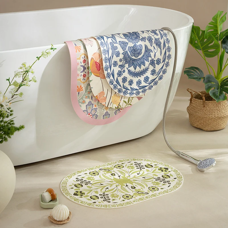 Oval wipeable table set made of vinyl with floral retro pattern and non-slip back Stornfield