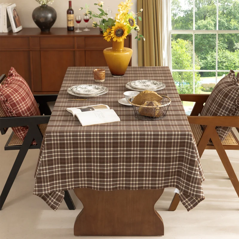 Checkered flannel tablecloth made of cotton blend with soft texture Stornfield