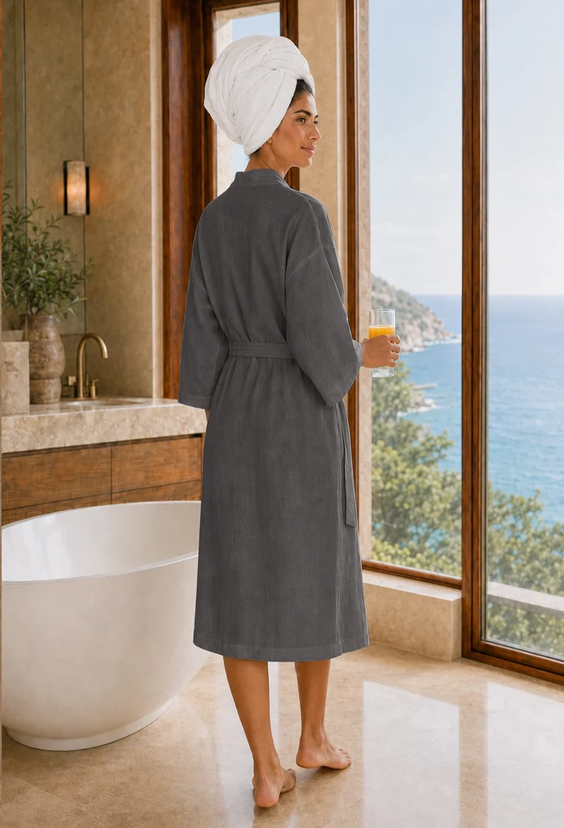 Langer Damen-Bademantel mit Kimono-Kragen aus Leinen in Bleigrau - Laís