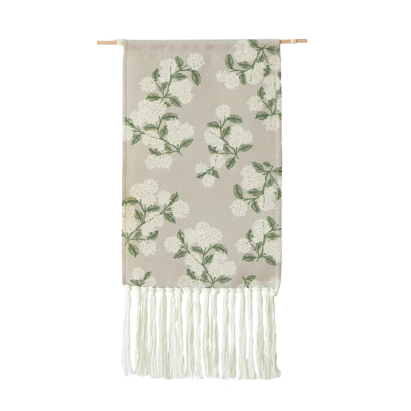 Gewebter Wandbehang mit floraler Jacquardstruktur und langen Fransen Karnz