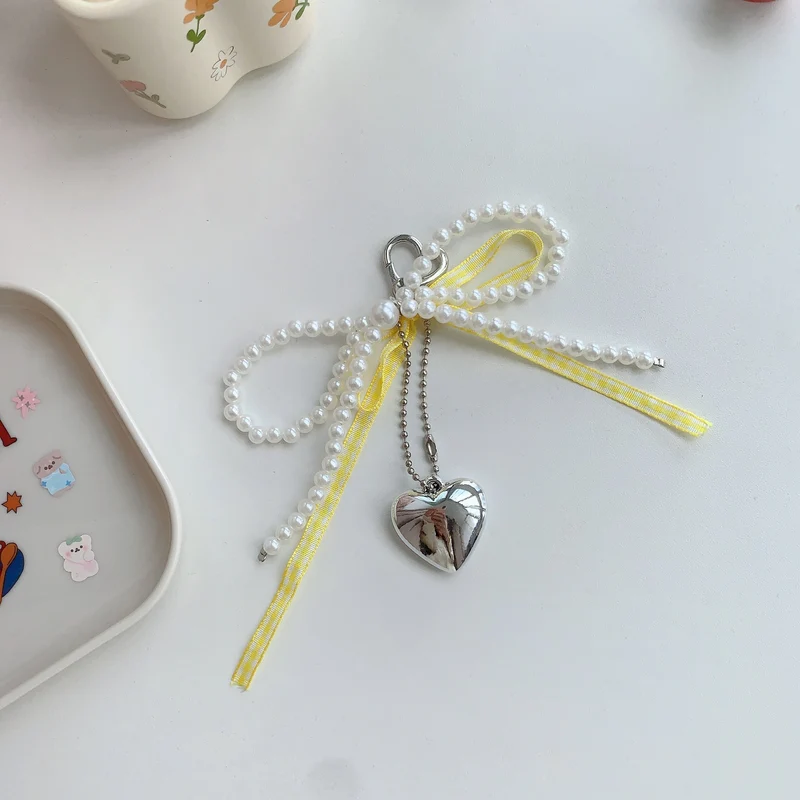 Chic Pearl Heart Keychain Stornfield