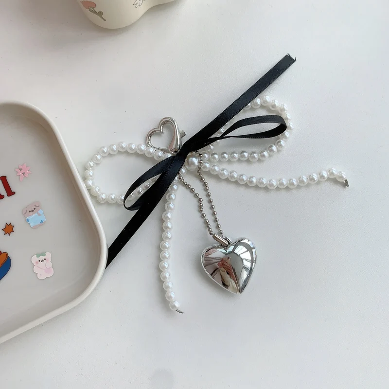 Chic Pearl Heart Keychain Stornfield