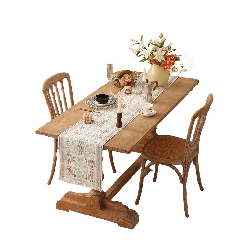 Gewebter Jacquard-Tischläufer mit floralem Medaillon und Fransen Karnz