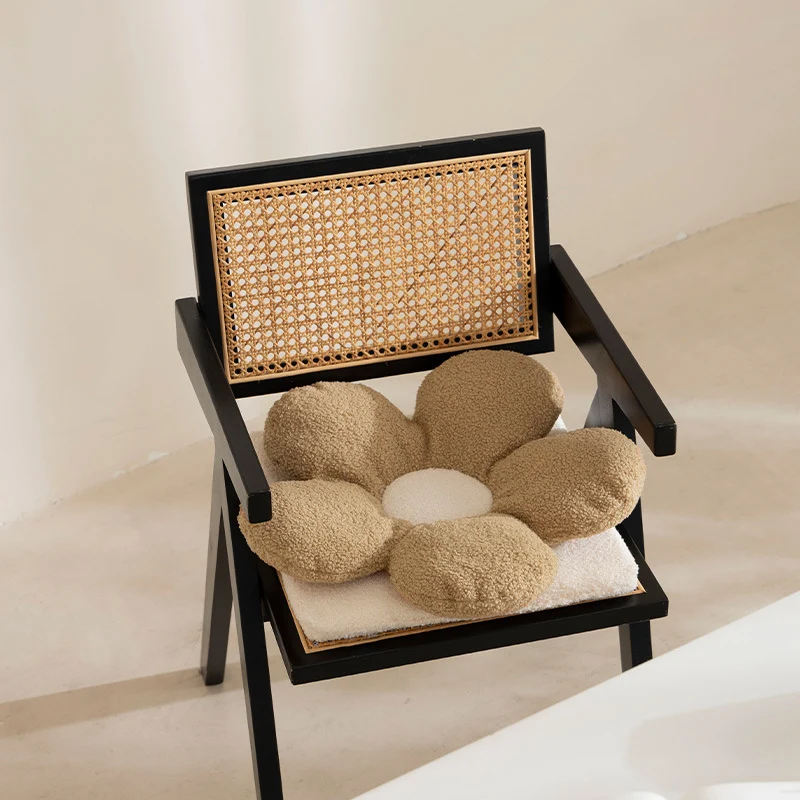 Gepolstertes Blumen-Sitzkissen mit Teddyplüsch und ergonomischen Polstern Karnz