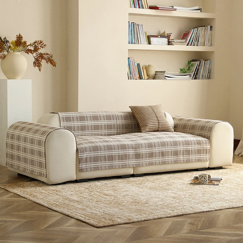 Stretch-Sofaüberwurf mit kariertem Jacquard-Muster und abnehmbaren Armlehnbezügen Karnz