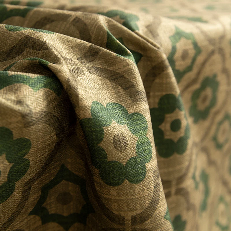 Rechteckige Tischdecke aus Baumwoll‑Leinenmischung mit ornamentaler Jacquardstruktur Karnz