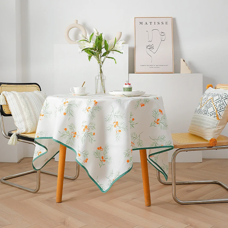 Rechteckige Esstischdecke mit botanischem Orangenbeeren-Print und kontrastierter Saum-Paspel Karnz