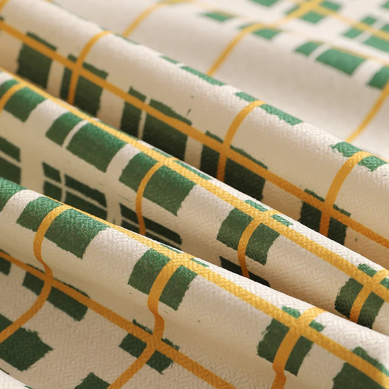 Rechteckige beschichtete Tischdecke mit kariertem Plaid‑Muster und wasserabweisender Oberfläche Karnz