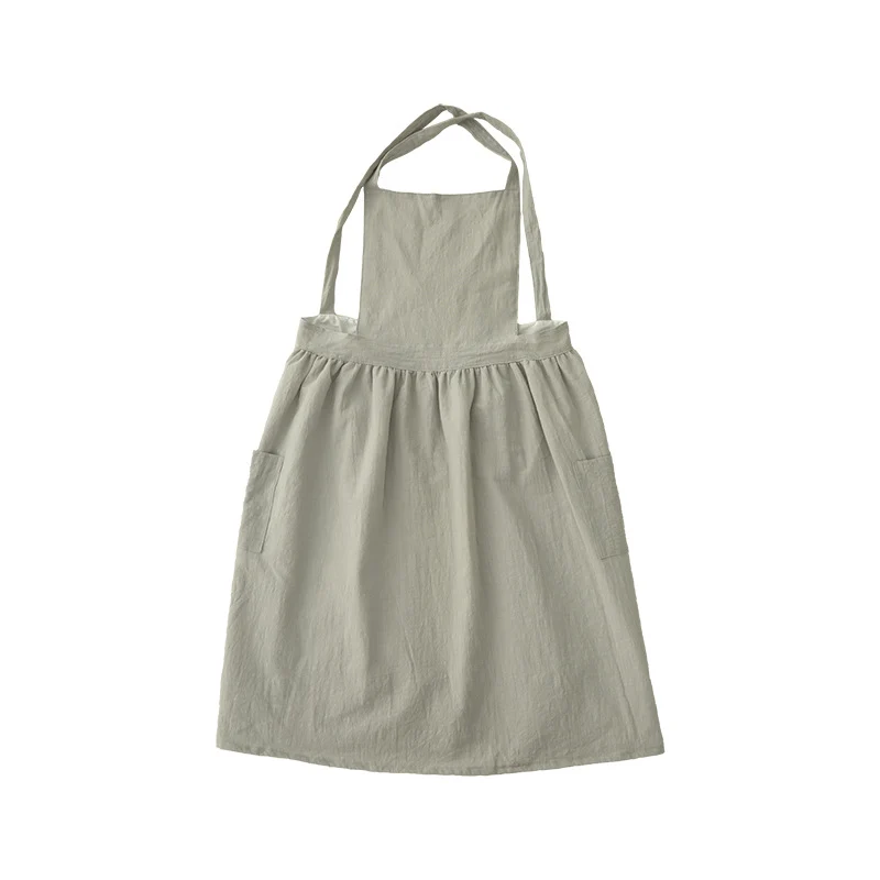 Lässiges Schürzenkleid mit verstellbaren Trägern, geraffter Taille und Seitentaschen Karnz
