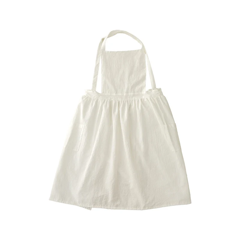 Lässiges Schürzenkleid mit verstellbaren Trägern, geraffter Taille und Seitentaschen Karnz