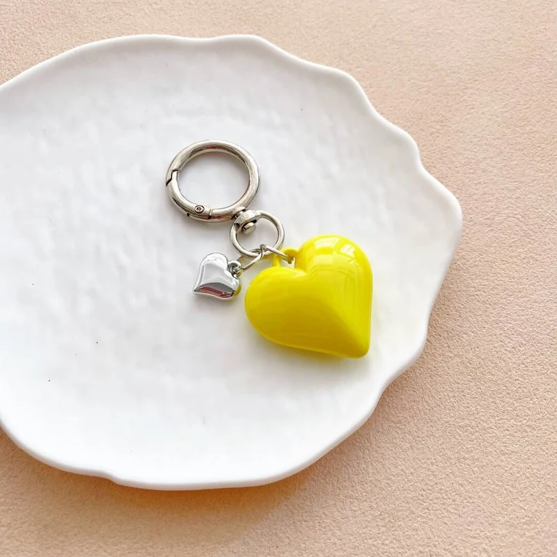 Herzförmiger Charm Schlüsselanhänger Karnz