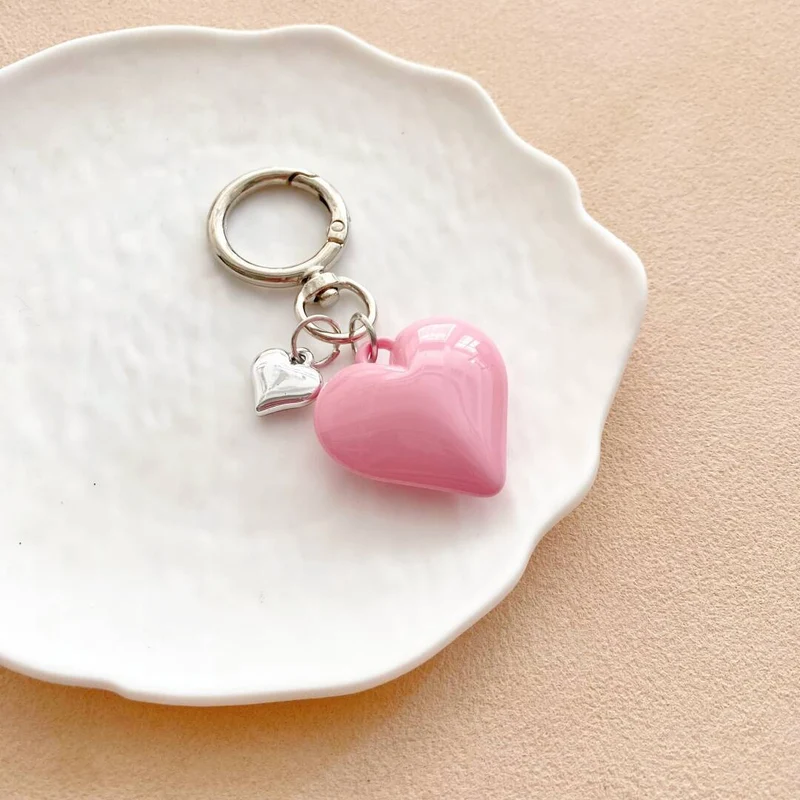 Herzförmiger Charm Schlüsselanhänger Karnz