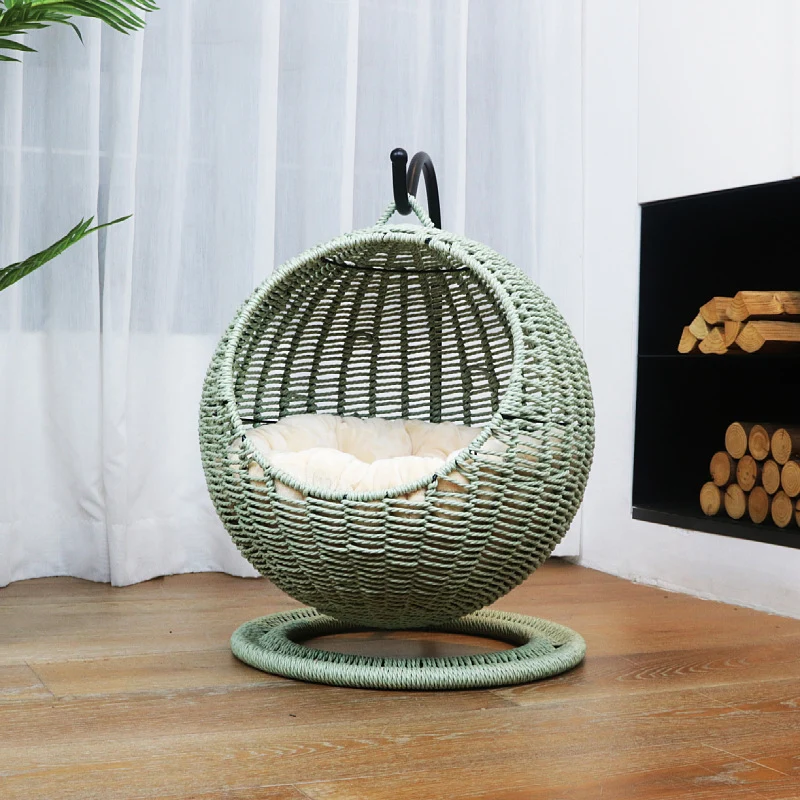 Bequemer Hängesessel aus Rattan Karnz