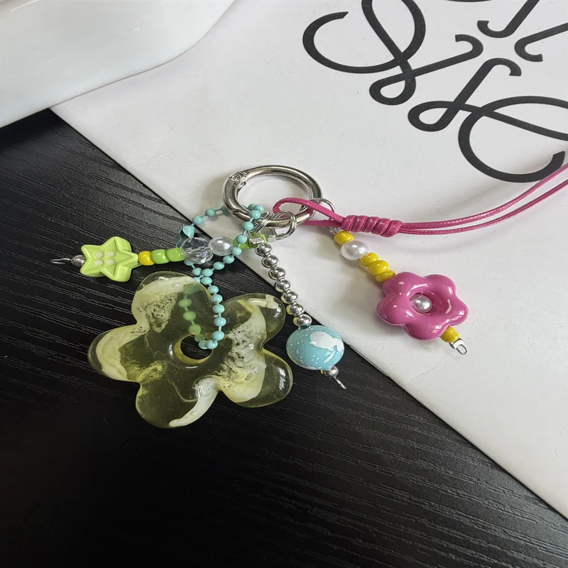 Farbiger Floral Charm Schlüsselanhänger Karnz