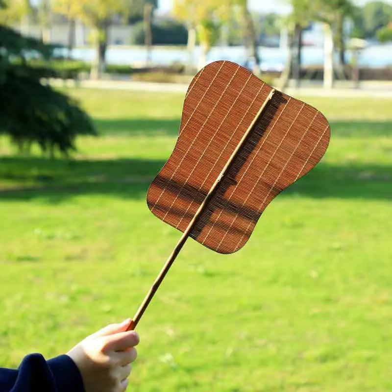 Damen traditionelles Fächer Karnz