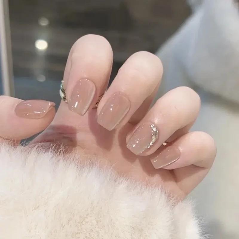 Elegant Press-On Nail Set with Rhinestone Accents Stornfield