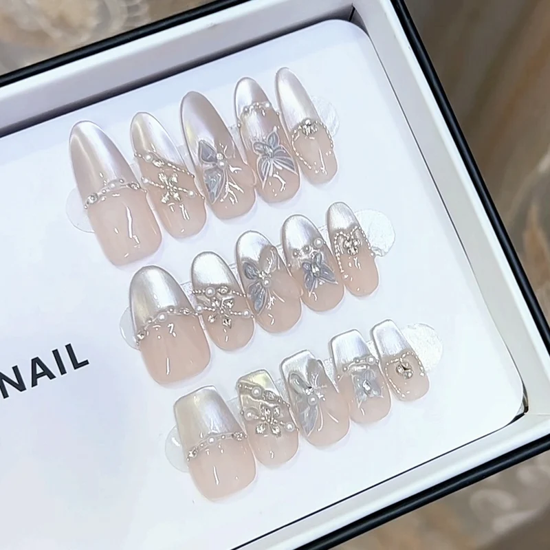 Elegant Press-On Nail Set with Embellished Accents Stornfield