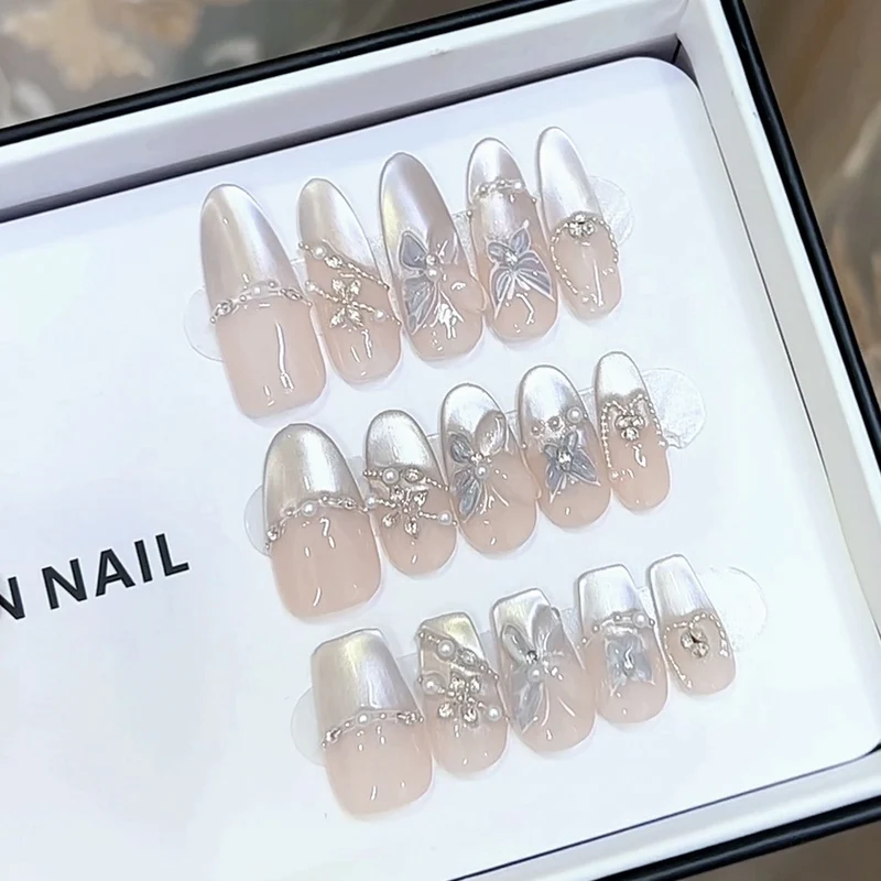 Elegant Press-On Nail Set with Embellished Accents Stornfield