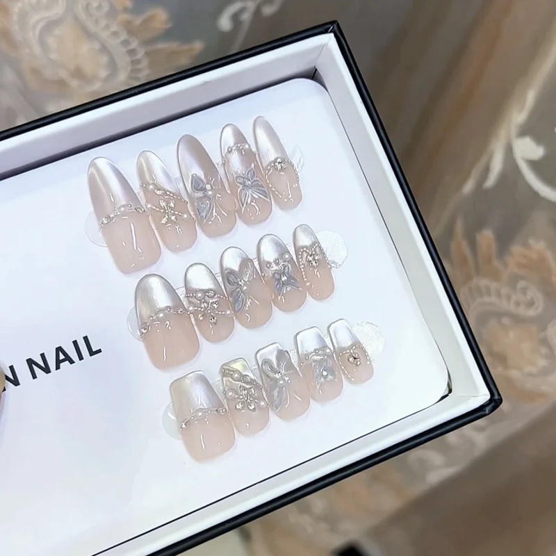 Elegant Press-On Nail Set with Embellished Accents Stornfield