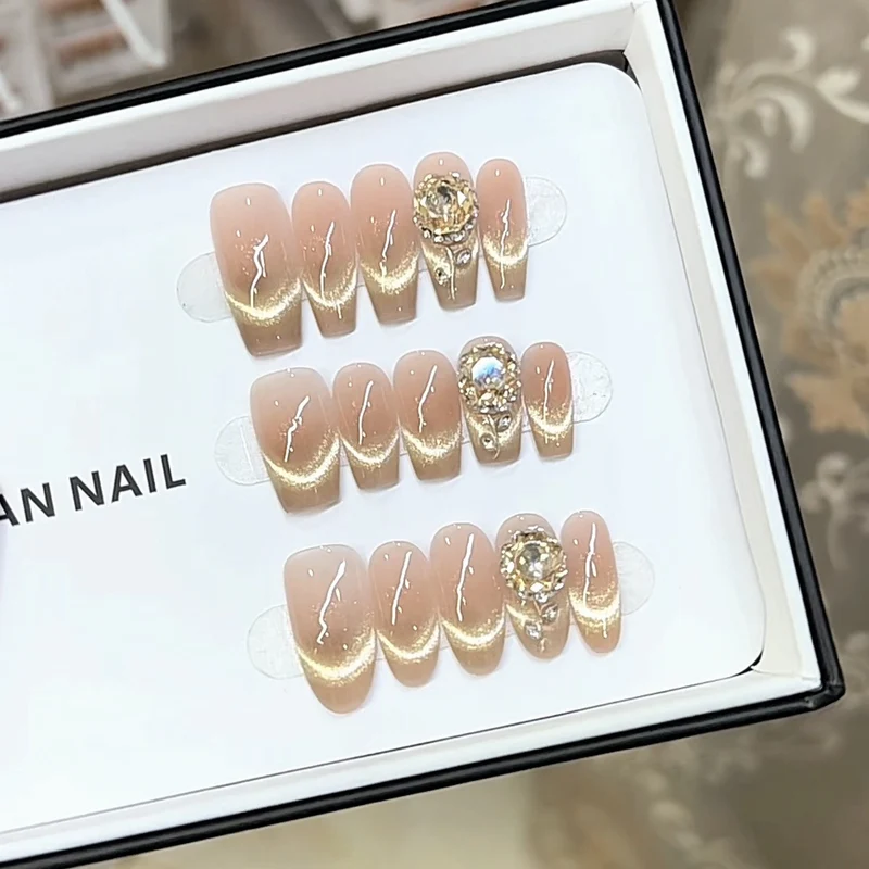 Elegant Press-On Nail Set with Decorative Gold Accents Stornfield