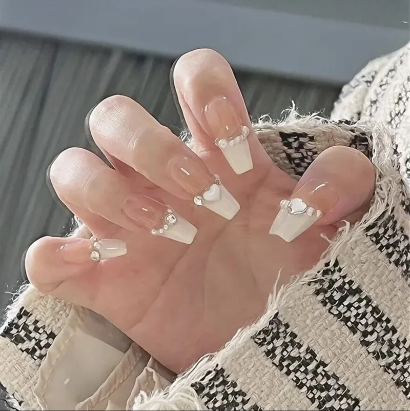 Elegant Press-On Nail Art Set with Pearl and Heart Accents Stornfield