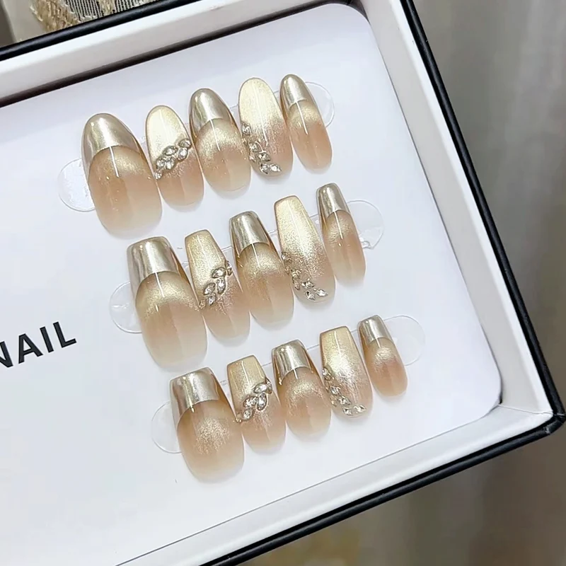 Elegant Press-On Nail Art Set with Glamorous Details Stornfield