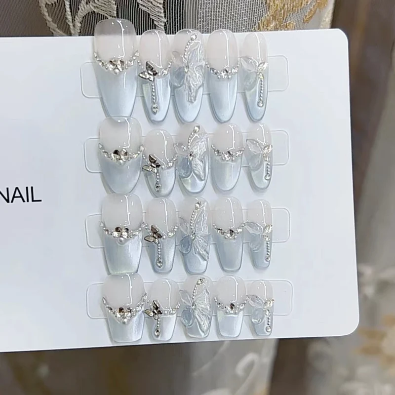 Elegant Press-On Nail Art Set with Detailed Embellishments Stornfield