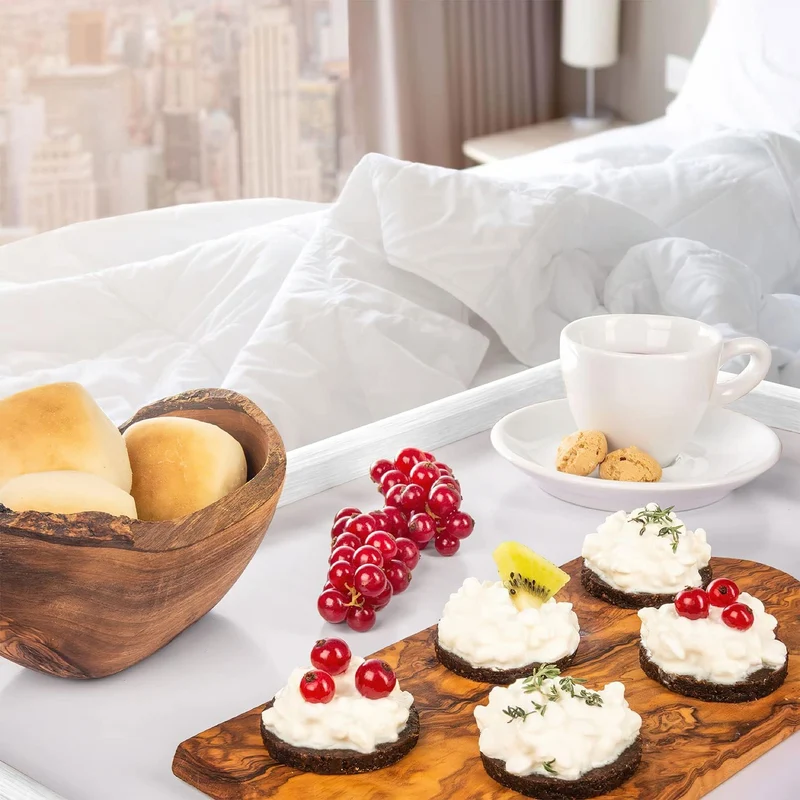 Klappbares Serviertablett aus Bambus für Frühstück im Bett