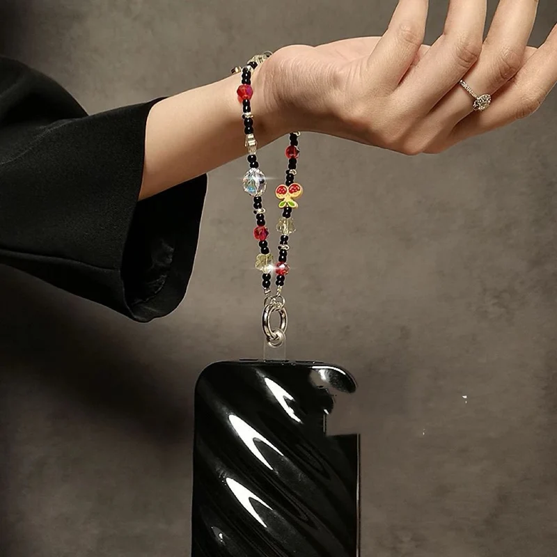 Beeren-Themed Perlen Handy Charm Karnz