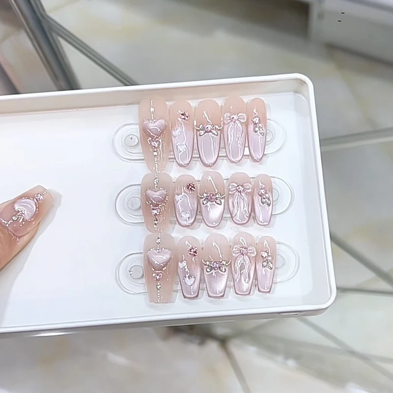 Romantic Decorative Press-On Nail Set Stornfield