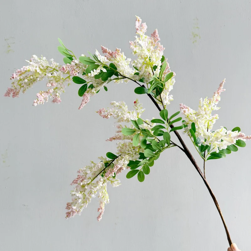 Künstliche Blumenarrangement