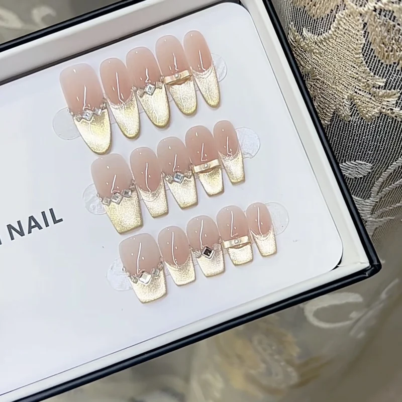 Premium Decorative Press-On Nails Stornfield