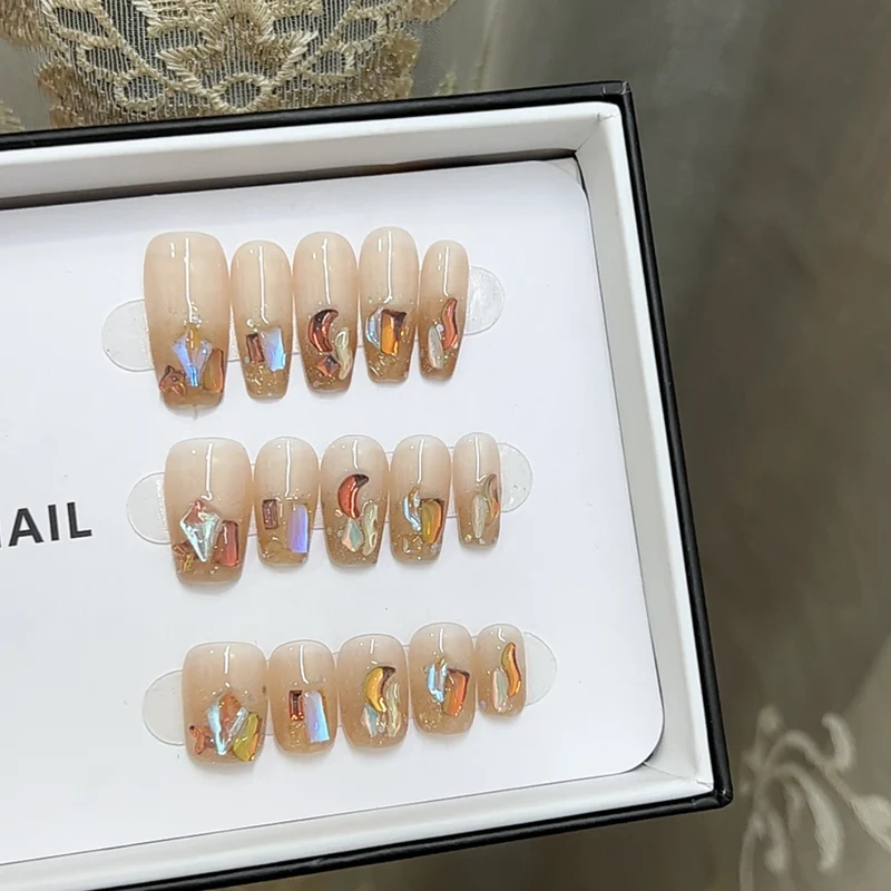 Glittering Press-On Nail Art Collection Stornfield