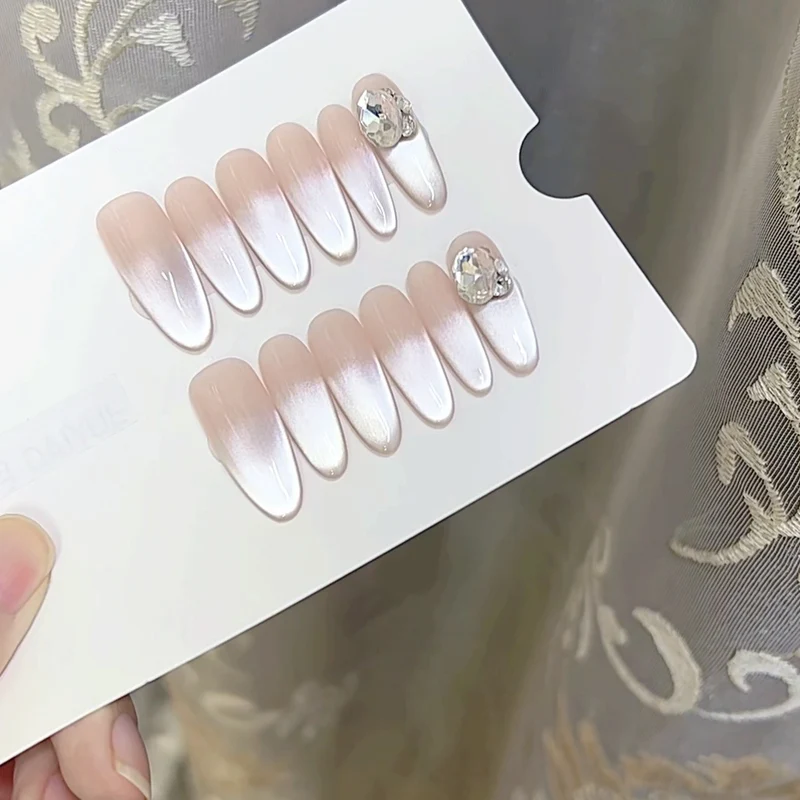 Glamourous Press-On Nail Set Stornfield