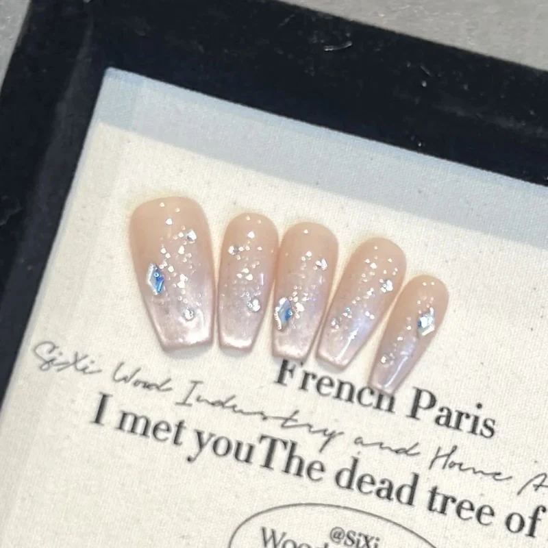 Glamorous Sparkling Press-On Nail Set Stornfield