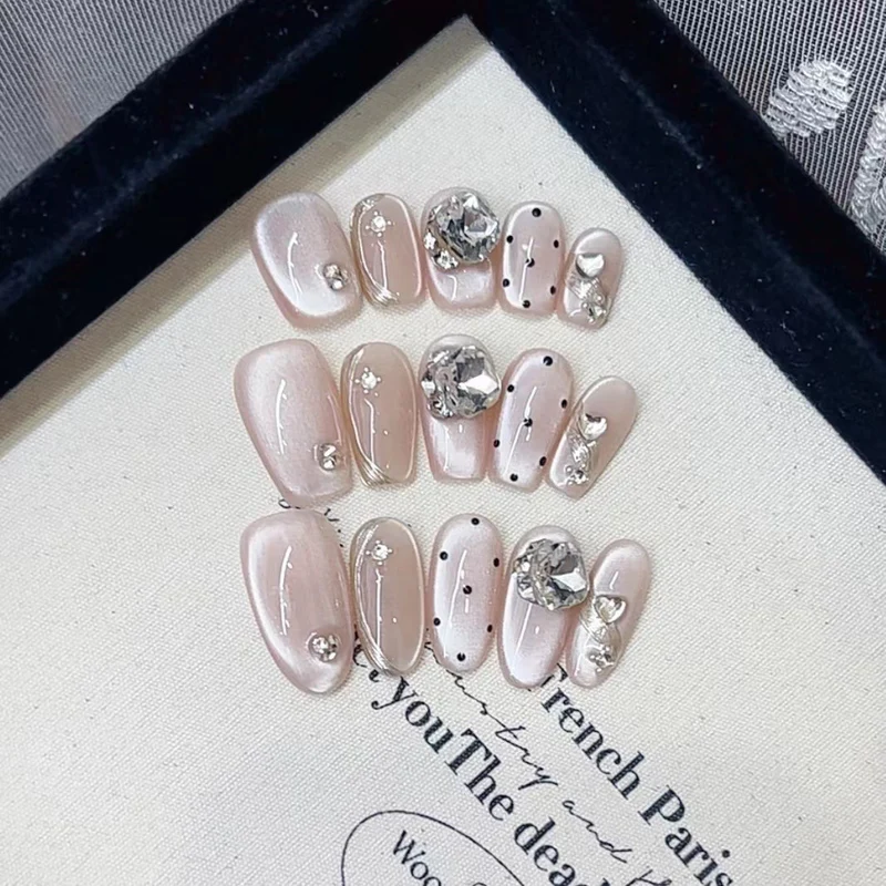 Glamorous Rhinestone-Enhanced Press-On Nail Set Stornfield