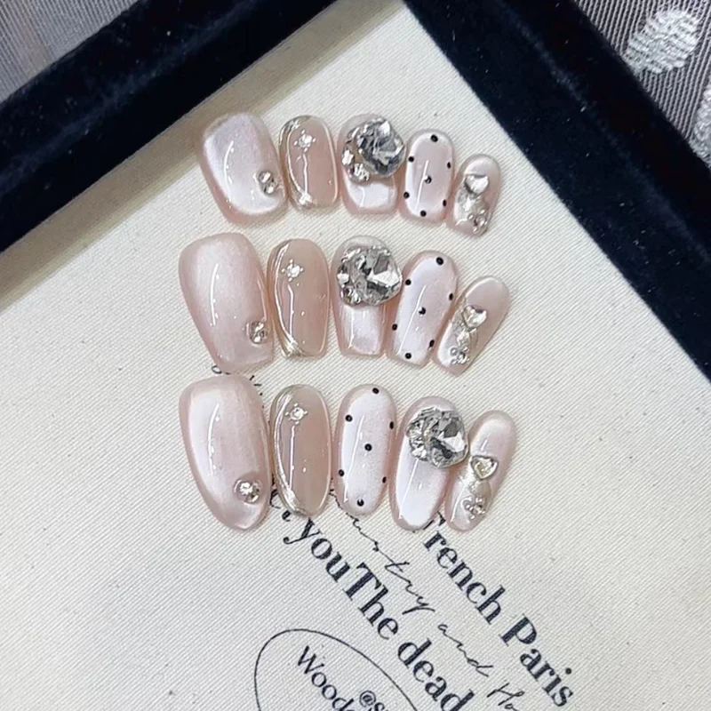Glamorous Rhinestone-Enhanced Press-On Nail Set Stornfield