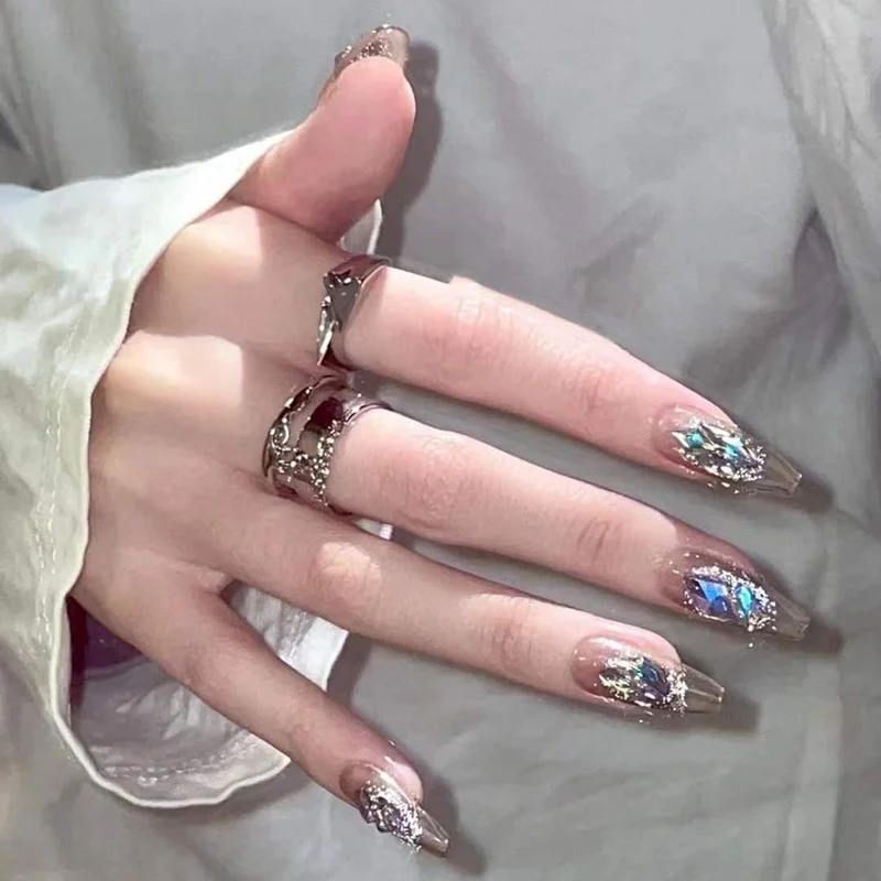 Glamorous Nail Art Press-On Set Stornfield