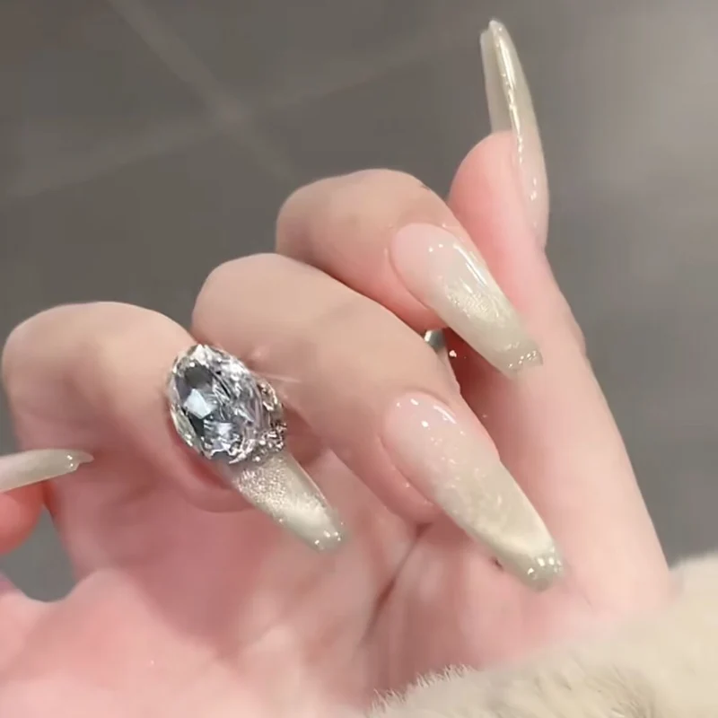 Glamorous Long Press-On Nail Set Stornfield