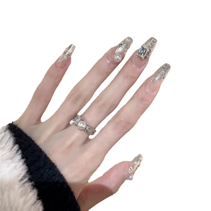 Glamorous Decorative Press-On Nail Art Set Stornfield