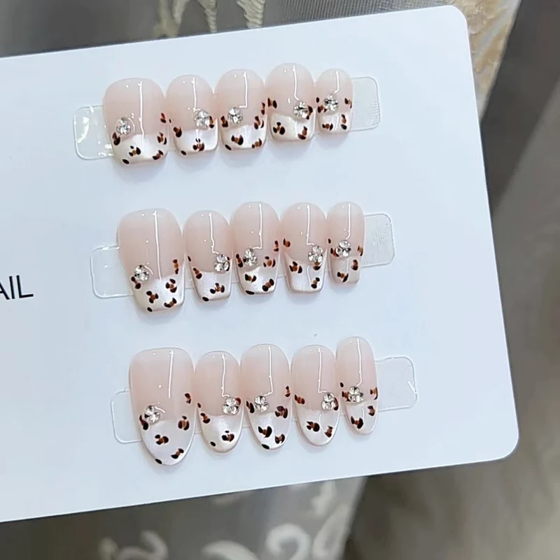 Floral-Inspired Decorative Press-On Nail Set Stornfield