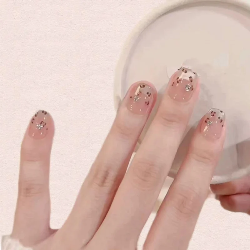 Floral-Inspired Decorative Press-On Nail Set Stornfield