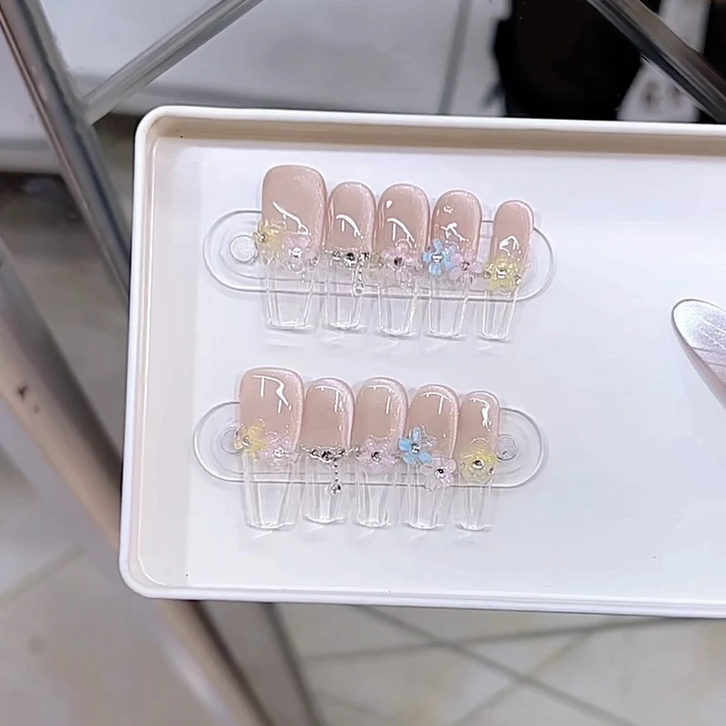 Floral Decorative Press-On Nail Set Stornfield