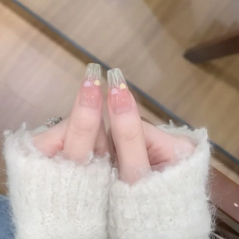 Floral Artistic Press-On Nails Stornfield