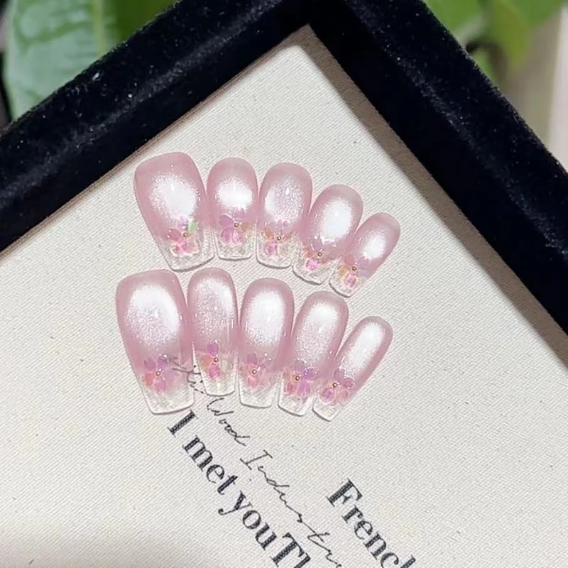 Floral Accent Press-On Nail Art Set Stornfield