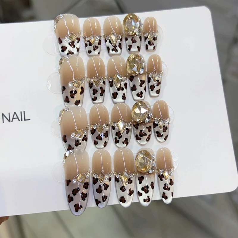 Artistic Press-On Nail Set with Leopard Design Stornfield